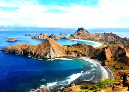 Menyusuri Keindahan Labuan Bajo: Pintu Gerbang Menuju Surga Komodo