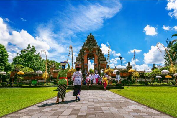 Menjelajahi Keindahan Alam dan Budaya di Ubud, Bali