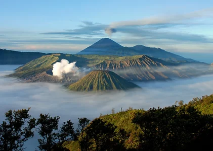 Menjelajahi Keindahan Alam di Taman Nasional Bromo Tengger Semeru