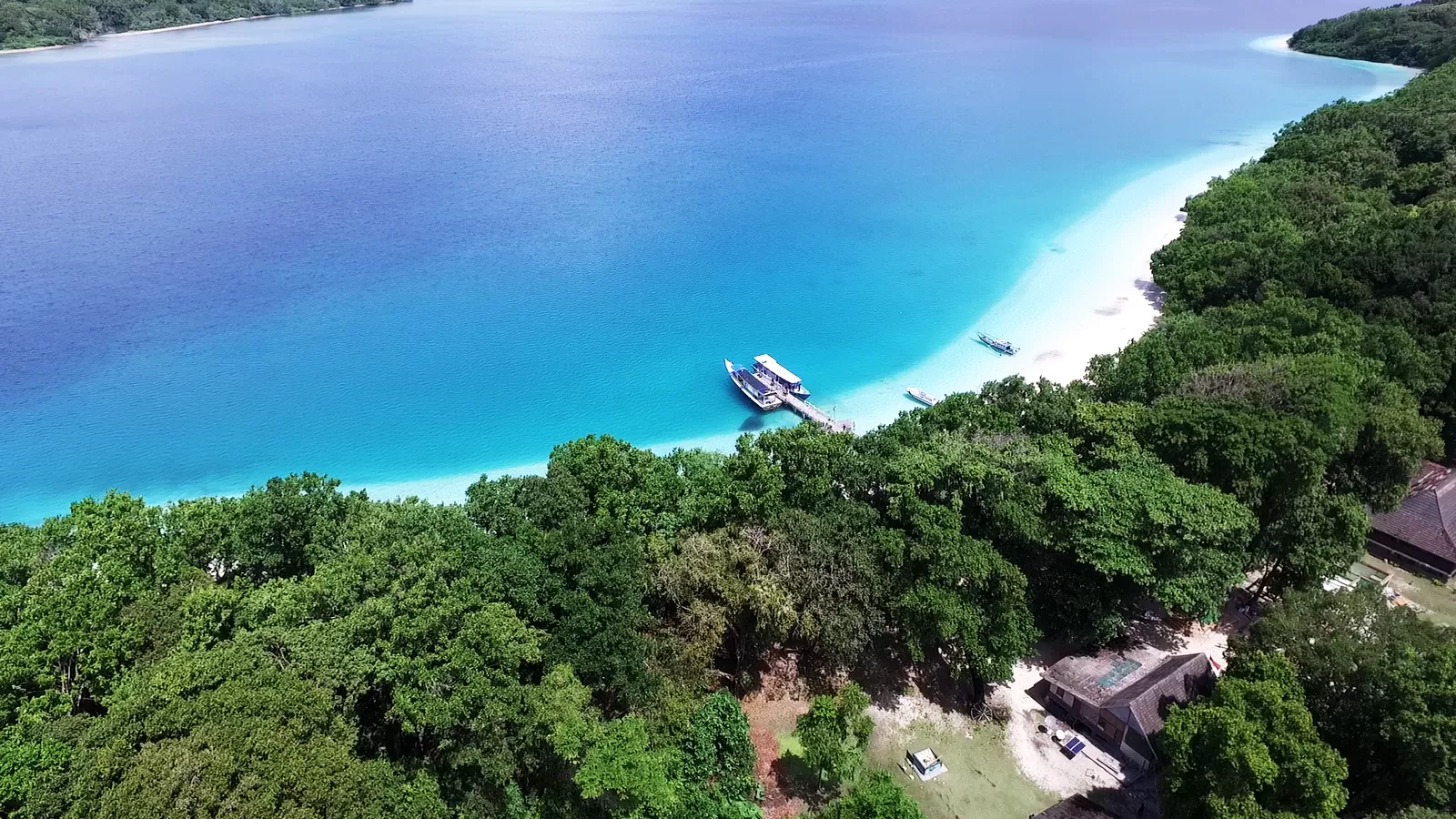 Eksplorasi Pulau Peucang di Taman Nasional Ujung Kulon