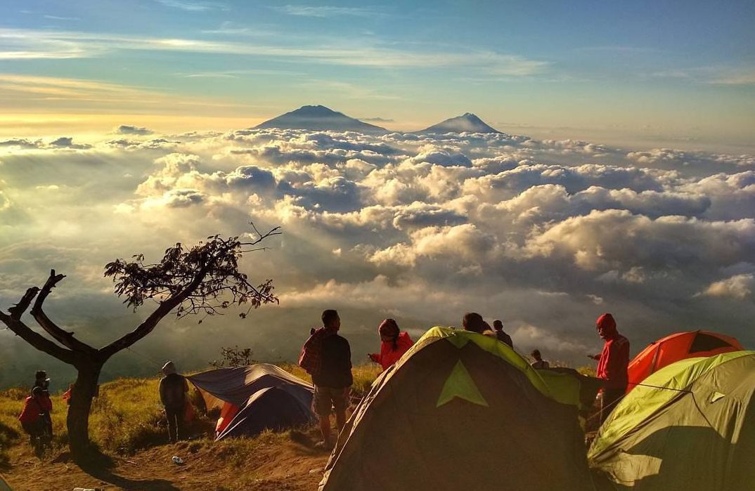 Mendaki Gunung Sumbing Petualangan Alam yang Memukau di Jawa Tengah