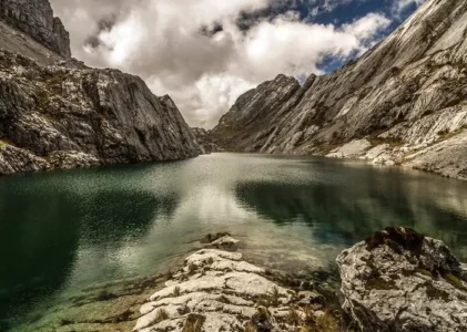 Wisata Alam Taman Nasional Lorentz Keajaiban Alam yang Terpencil di Papua