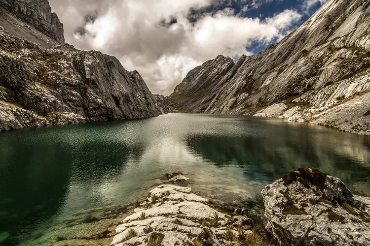 Wisata Alam Taman Nasional Lorentz Keajaiban Alam yang Terpencil di Papua