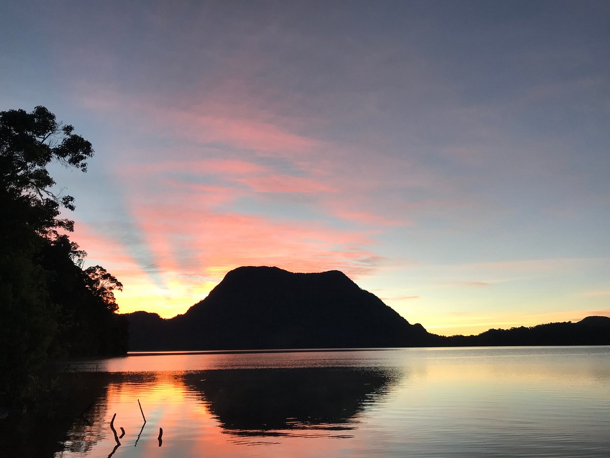 Menjelajahi Keindahan Danau Gunung Tujuh, Surga Tersembunyi di Jambi